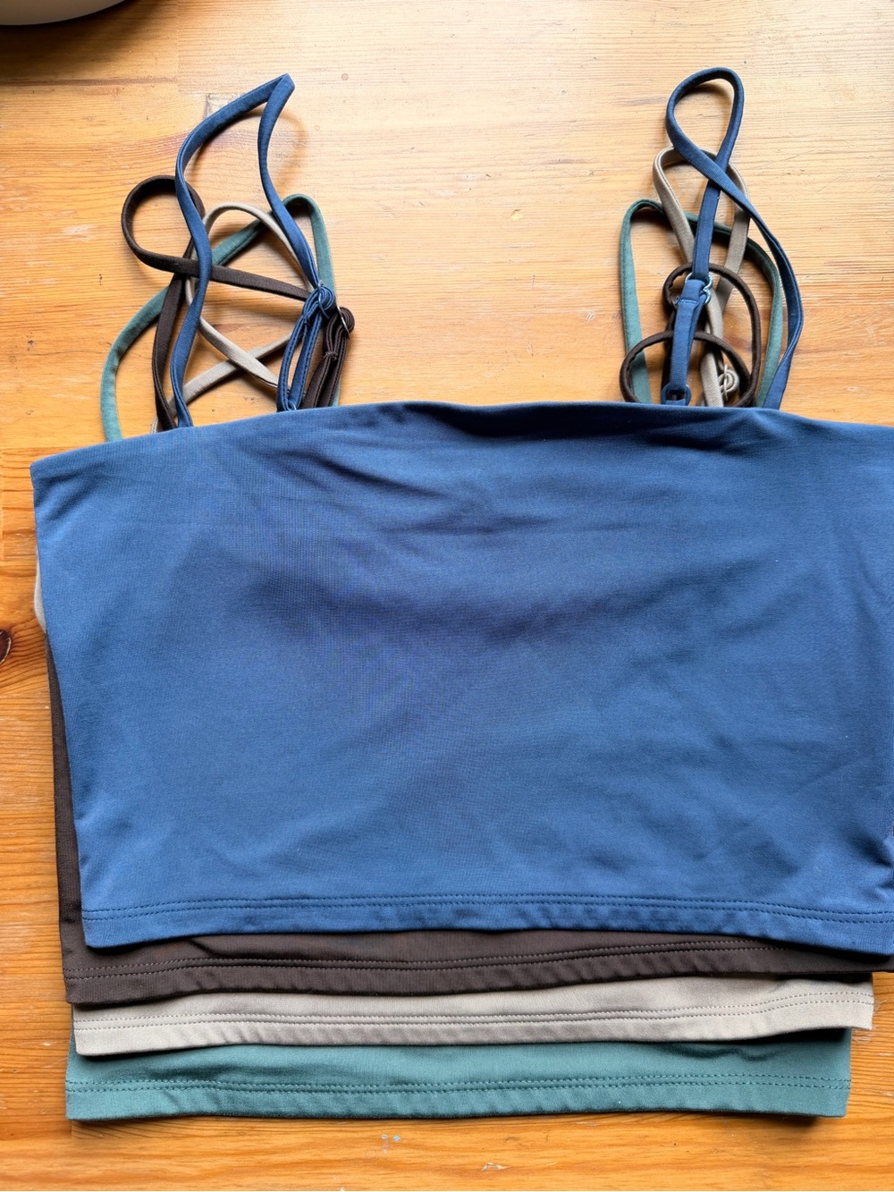 FOUR Express Crop Top’s